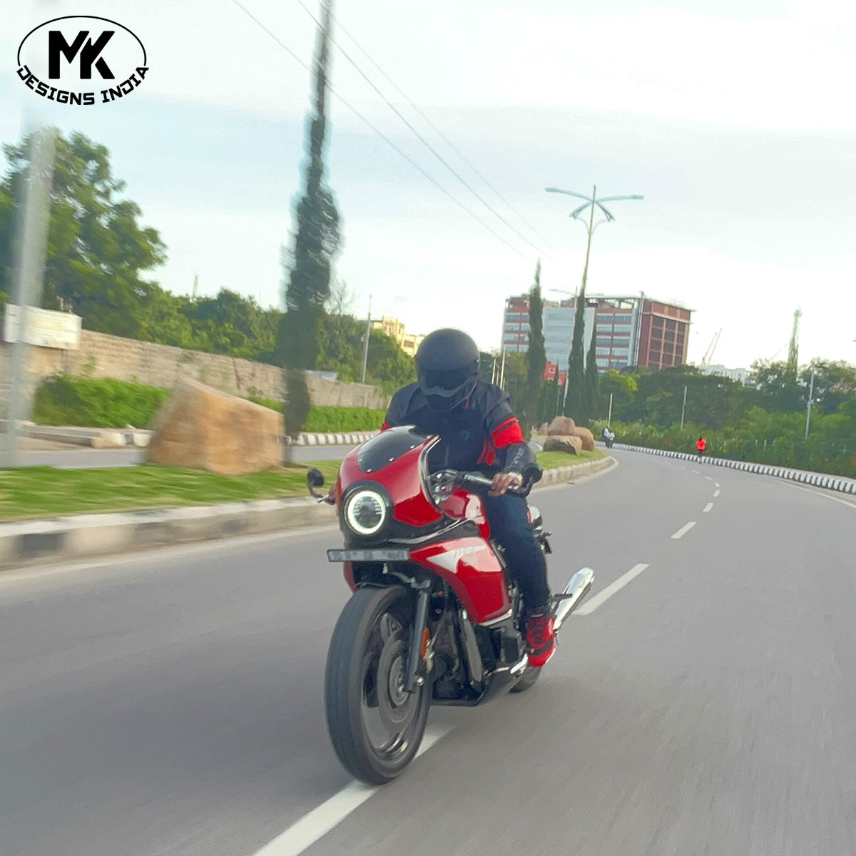 FF650 ROCKER RED.