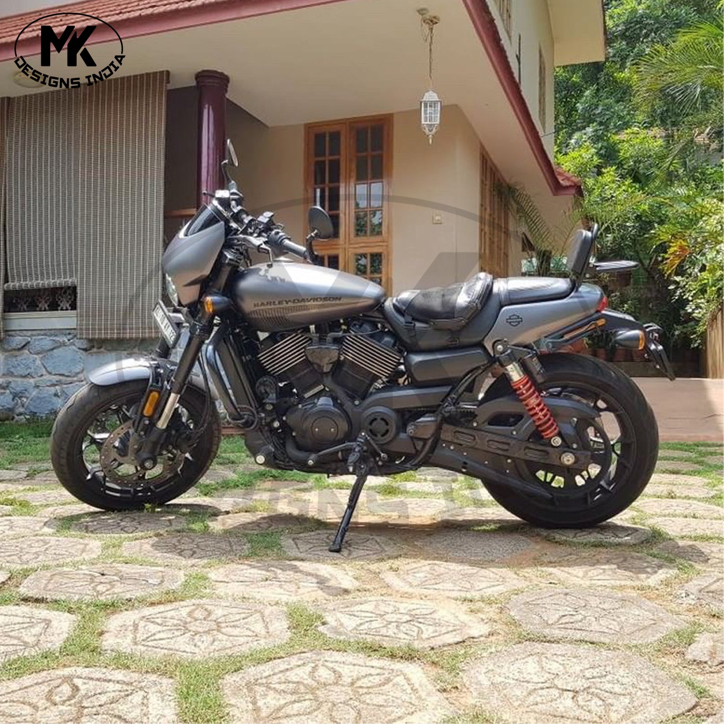 Backrest HD StreetRod with Carrier.