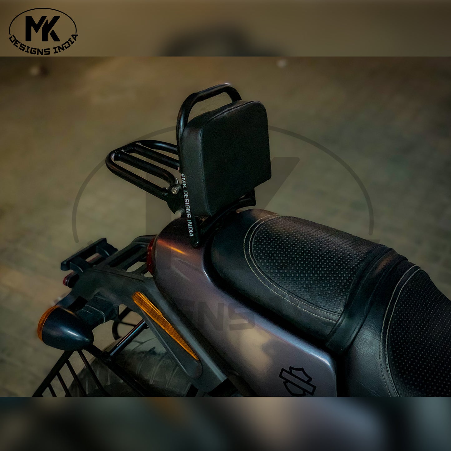 Backrest HD StreetRod with Carrier.