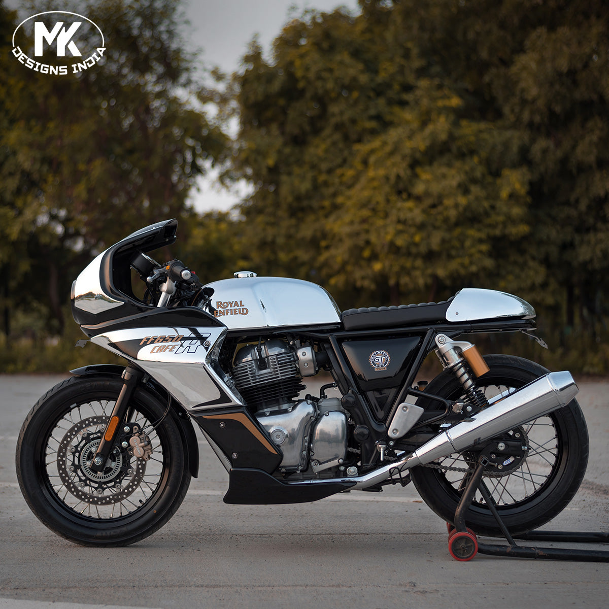 FF650 Mr. Clean (Chrome Vinyl Wrap X Black).