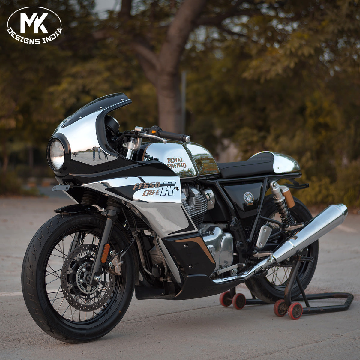 FF650 Mr. Clean (Chrome Vinyl Wrap X Black).