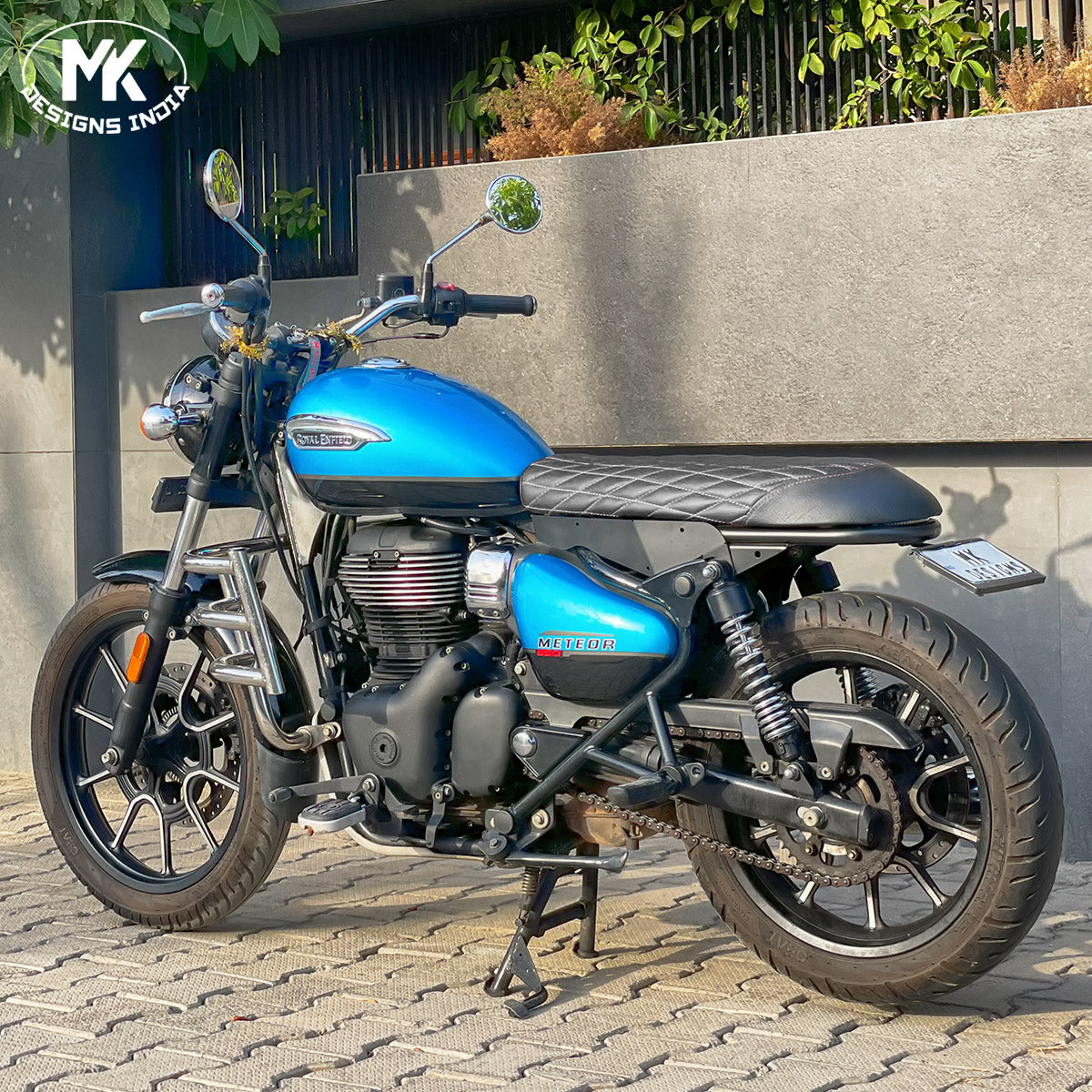 Brat seat & Subframe kit Meteor 350