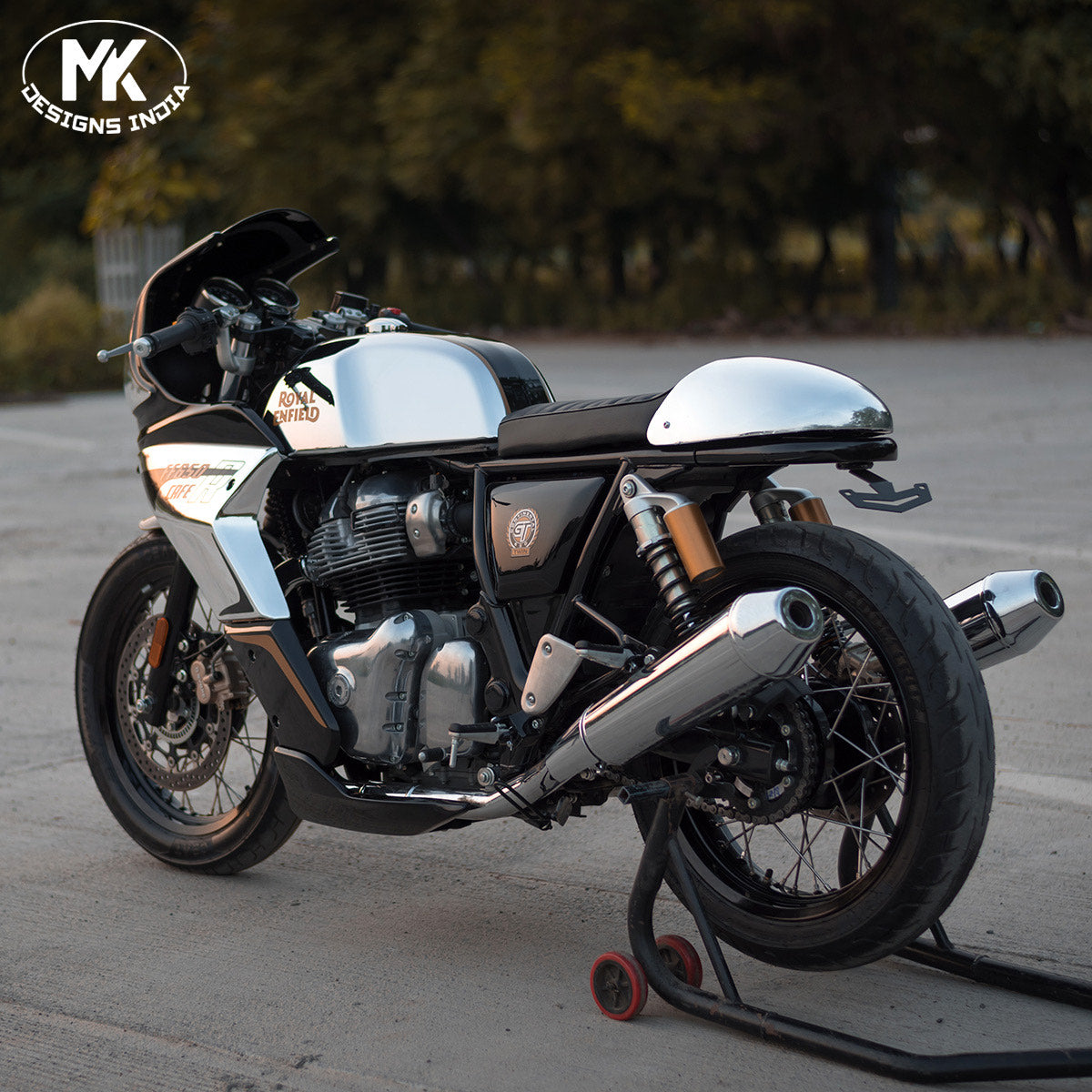 FF650 Mr. Clean (Chrome Vinyl Wrap X Black).